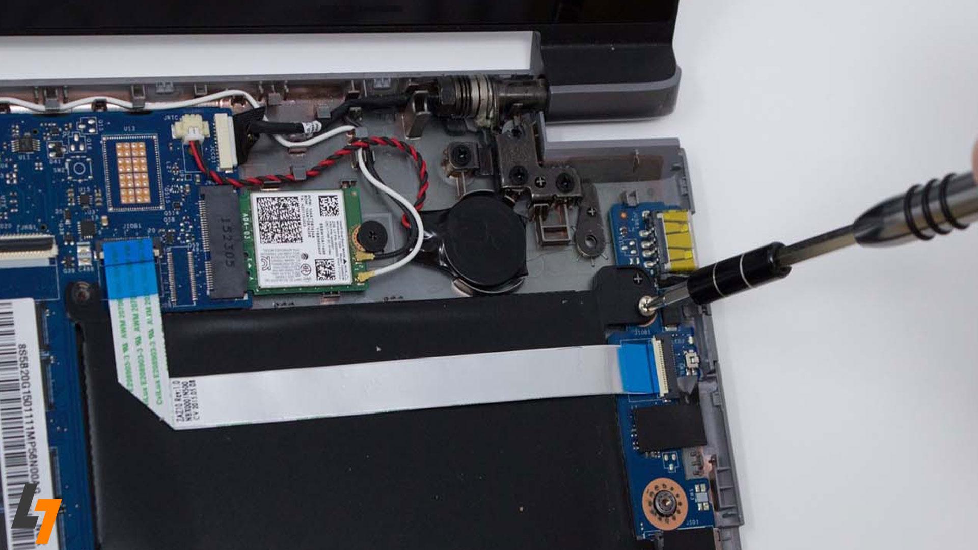 تعمیر پورتهای USB لپتاپ